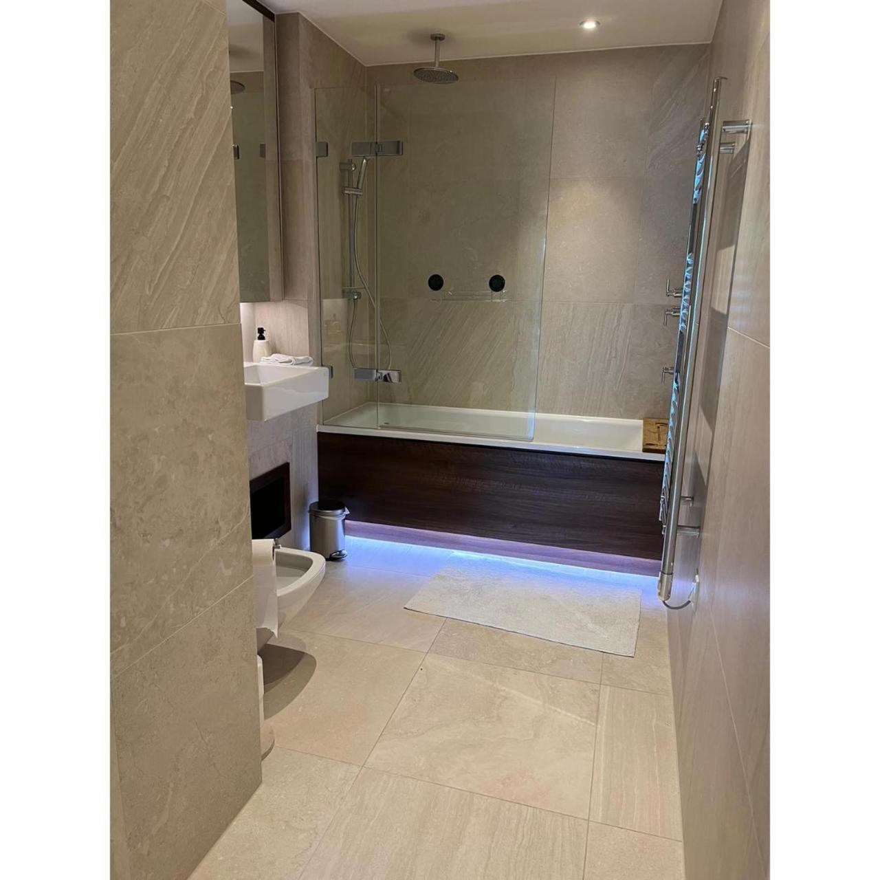 F9-Fantastic 2 Bedroom Flat In Nw3! Londen Buitenkant foto